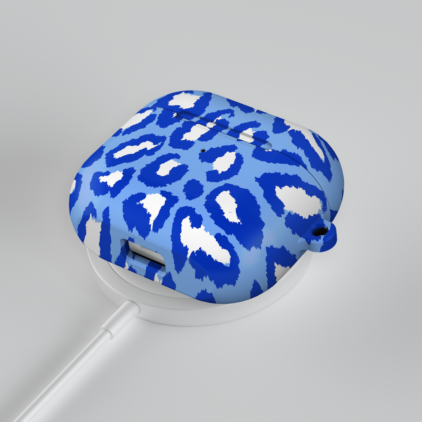 Leopard Vibes - Blue Edition Shockproof & Scratch-Resistant AirPods Case – Wireless Charging Compatible