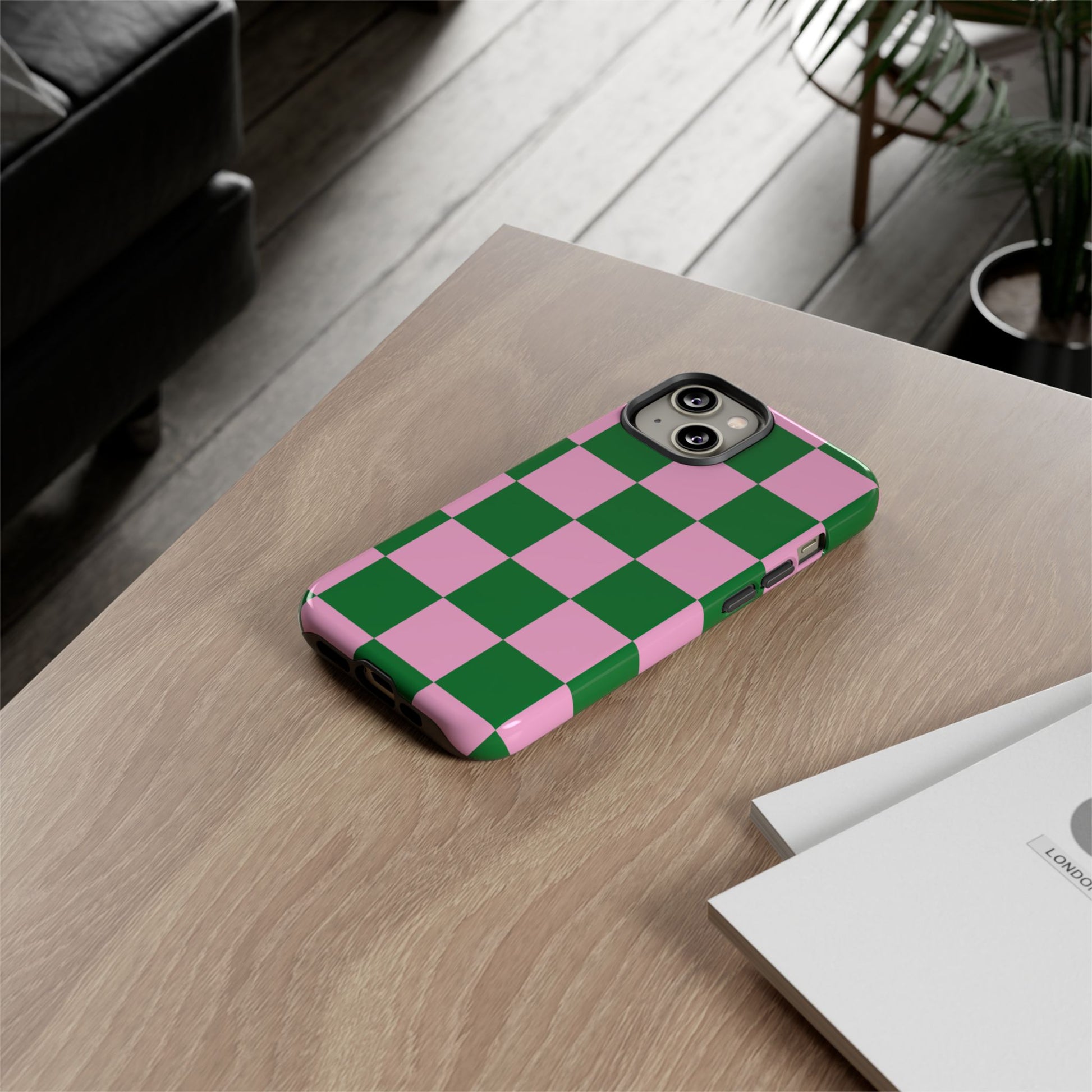 Pink Retro Checkered Phone Case – 90s Aesthetic, Vintage Grid Pattern for iPhone & Samsung - JGUS