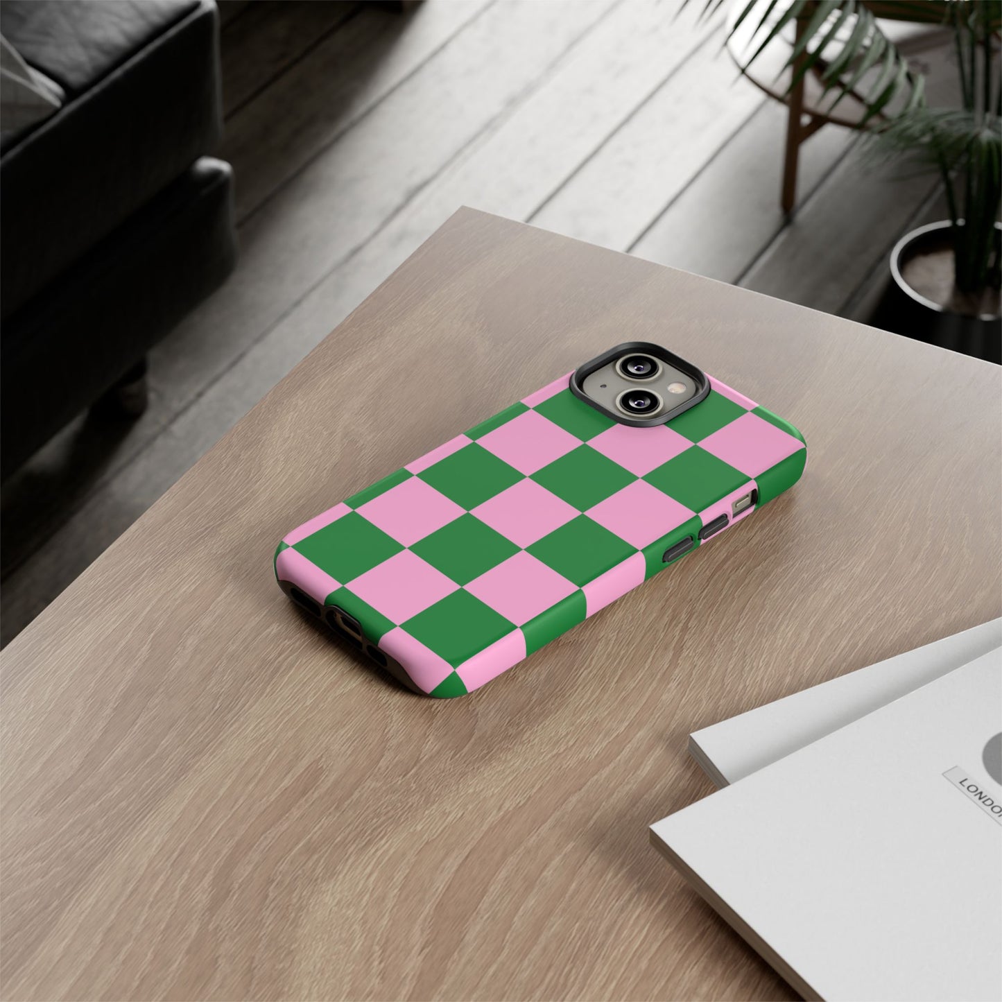 Pink Retro Checkered Phone Case – 90s Aesthetic, Vintage Grid Pattern for iPhone & Samsung - JGUS
